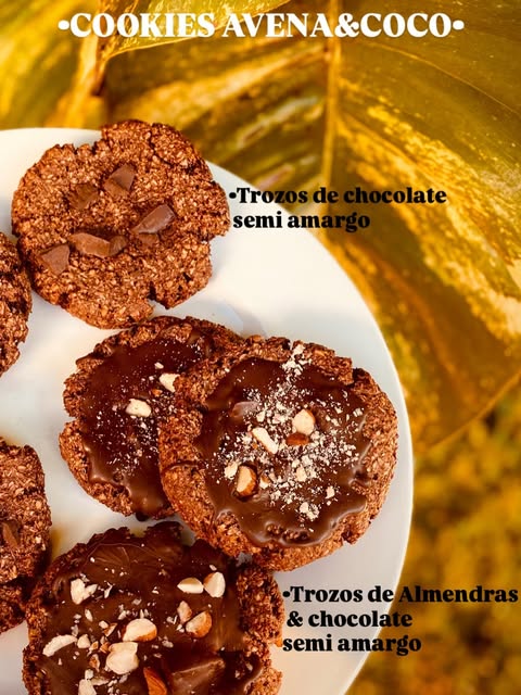 Cookies de avena y coco con chocolate semiamargo